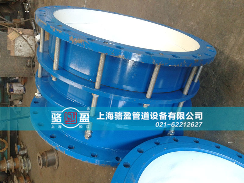 双法兰限位<a href=http://www.luoyinggd.com/ target=_blank class=infotextkey><a href=http://www.luoyinggd.com target=_blank class=infotextkey>伸缩接头</a></a>组装车间